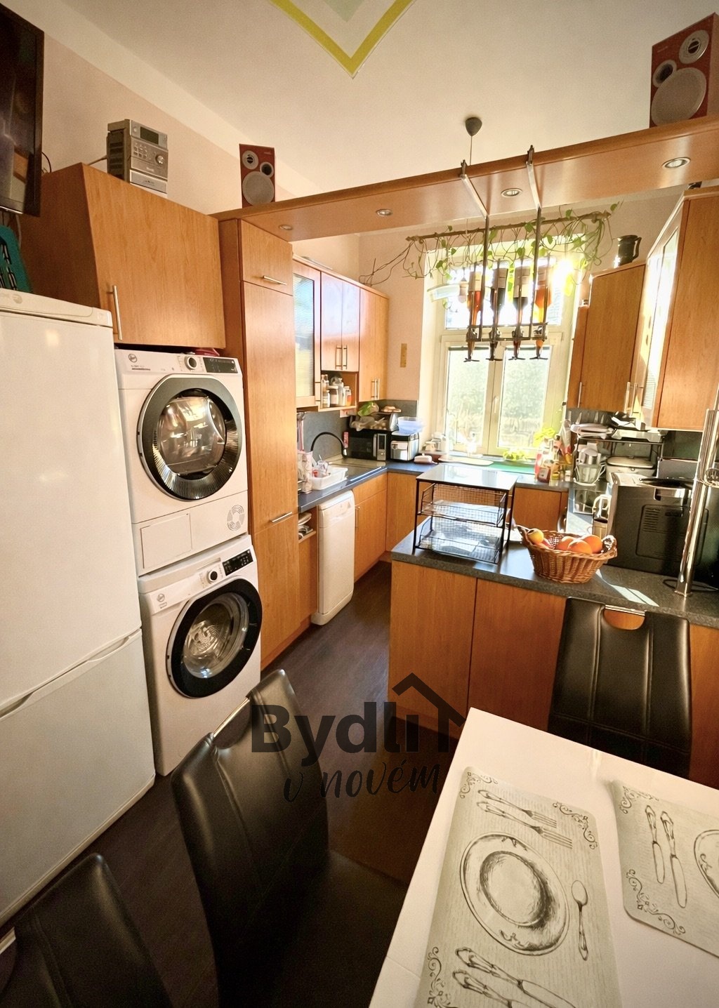 3CD5BBBF-33D3-48F7-809E-685ECD33FACB_1_201_a