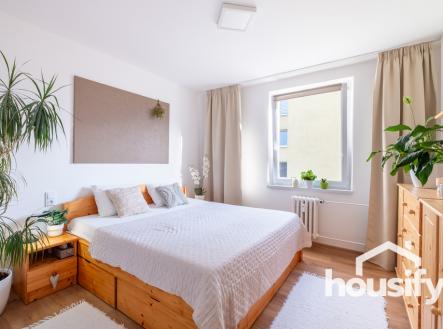 Pronájem bytu, 3+kk, 62 m²