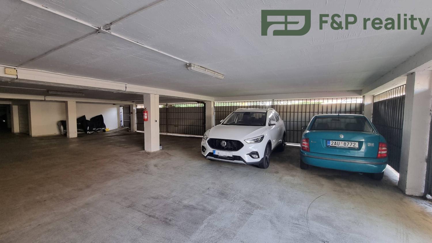 Prodej ostatní Garážové stání, 12㎡|Hlavní město Praha, Praha, Praha 10, Strašnice, Pod altánem 2405/