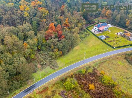 Prodej pozemku pro bydlení, 2 110 m²