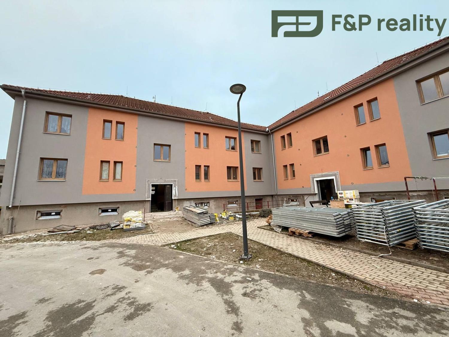 Pronájem byt 2 + 1, 58㎡|Pardubický kraj, Pardubice, Přelouč, Smetanova 1000, 53501