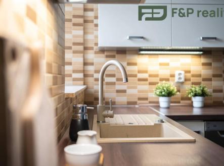 Prodej bytu, 2+1, 90 m²