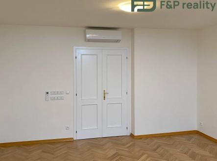 Pronájem bytu, 4+1, 188 m²