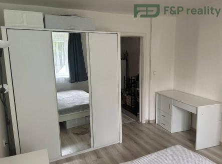 Pronájem bytu, 2+kk, 42 m²