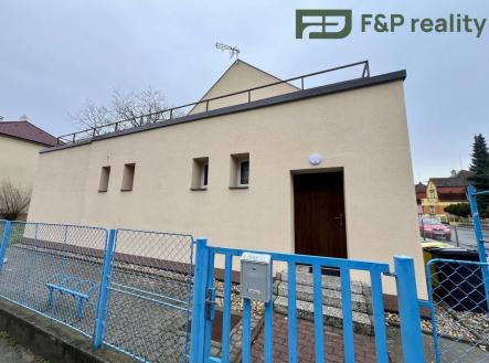 Pronájem bytu, 1+kk, 35 m²