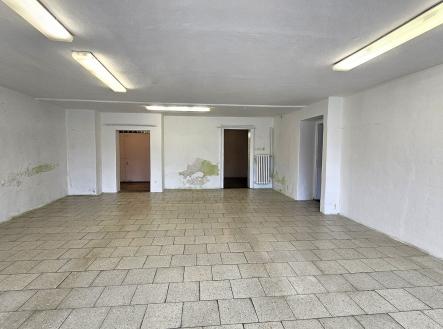 Pronájem obchodní prostor, 150 m²