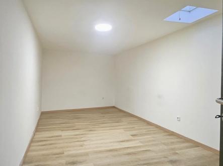 Pronájem bytu, 2+1, 65 m²