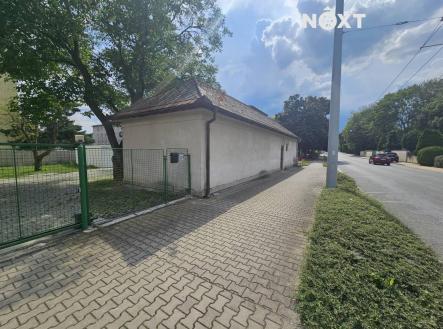 Prodej komerčního objektu, obchodní centrum, 81 m²