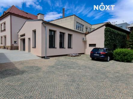 Pronájem komerčního objektu, obchodní centrum, 77 m²