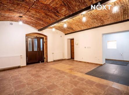 Prodej komerčního objektu, jiný, 204 m²