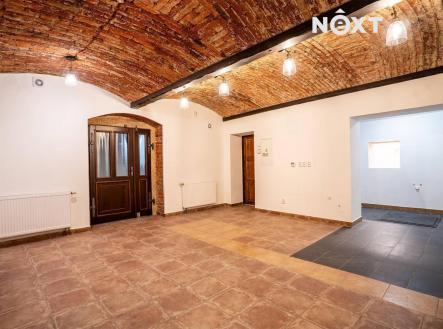Prodej komerčního objektu, obchodní centrum, 204 m²