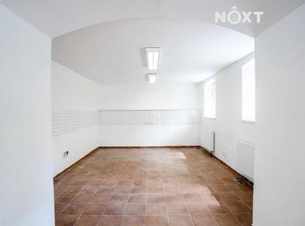 Prodej komerčního objektu, obchodní centrum, 98 m²