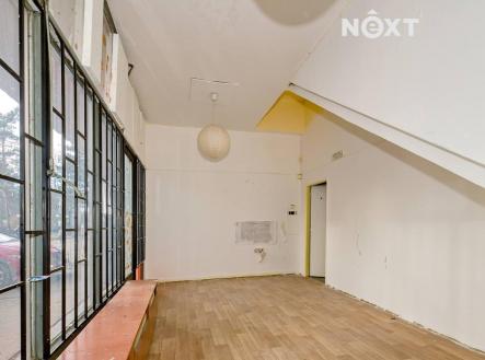 Pronájem komerčního objektu, obchodní centrum, 19 m²