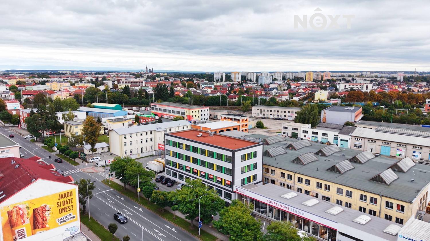 Prodej komerční Kanceláře, 229㎡