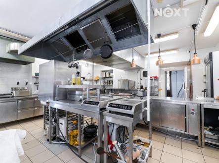 Pronájem komerčního objektu, jiný, 240 m²