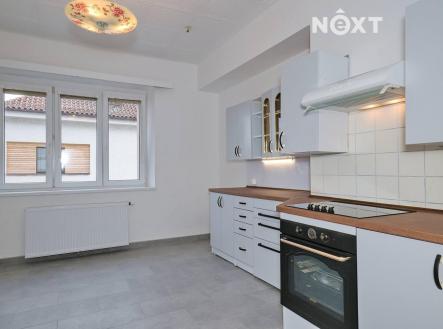 Pronájem bytu, 3+1, 98 m²