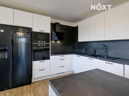 Prodej komerčního objektu, jiný, 1 302 m²