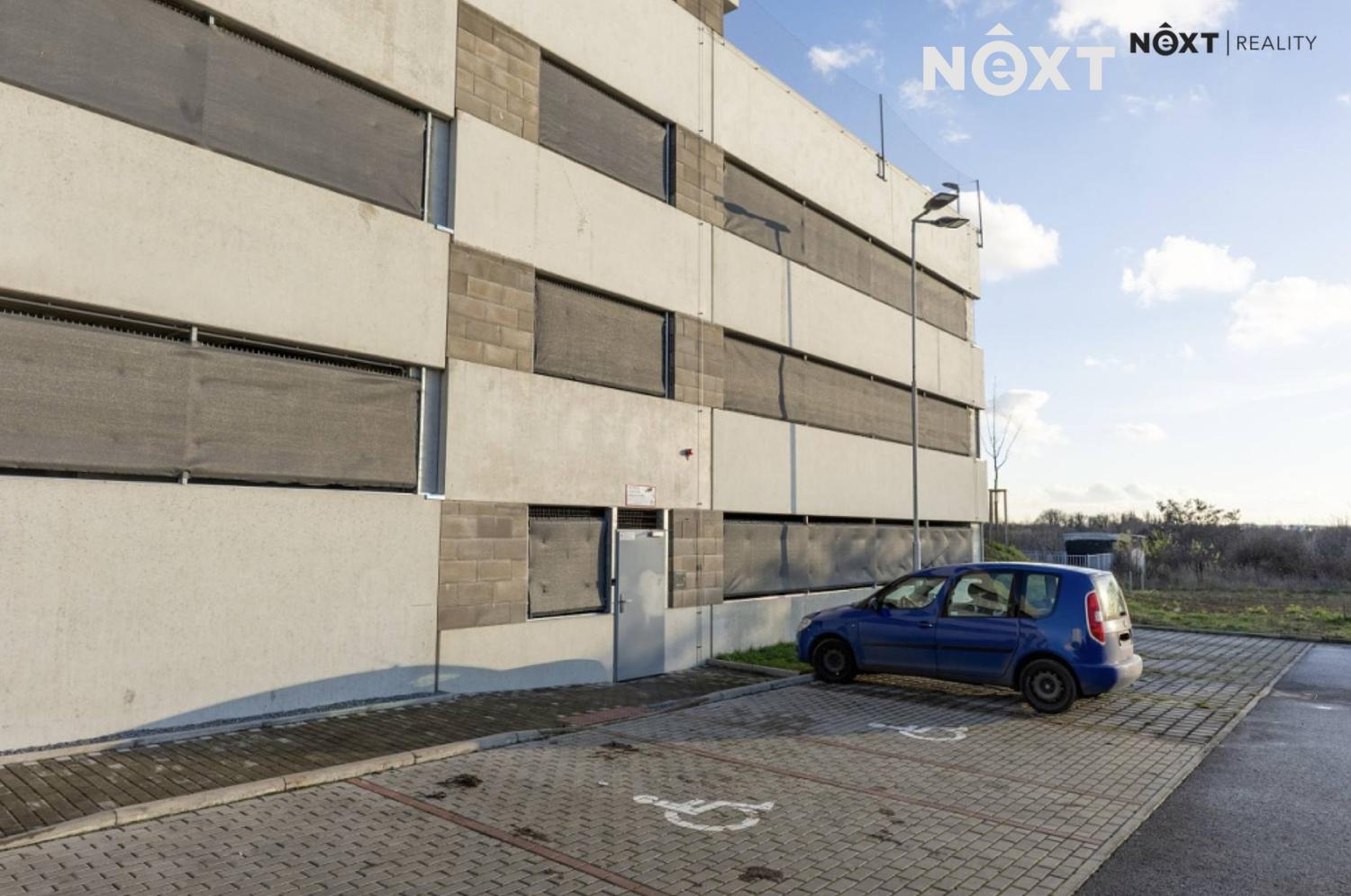 Pronájem ostatní Garážové stání, 13㎡