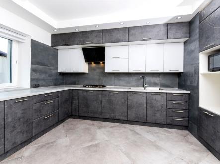 Prodej domu/vily, 372 m²