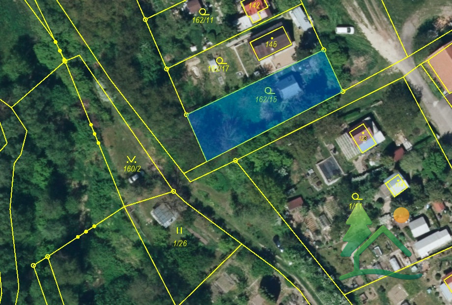Prodej pozemku 476 m² – Jeníkovice, okr. Pardubice