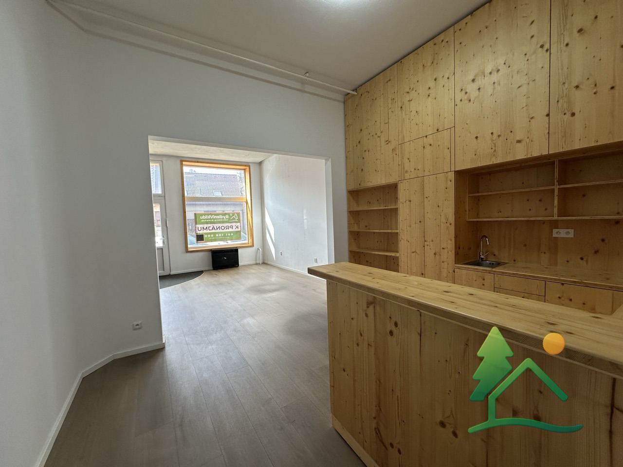 Atraktivní nebytový prostor 62,5 m² na hlavním tahu – Heřmanův Městec