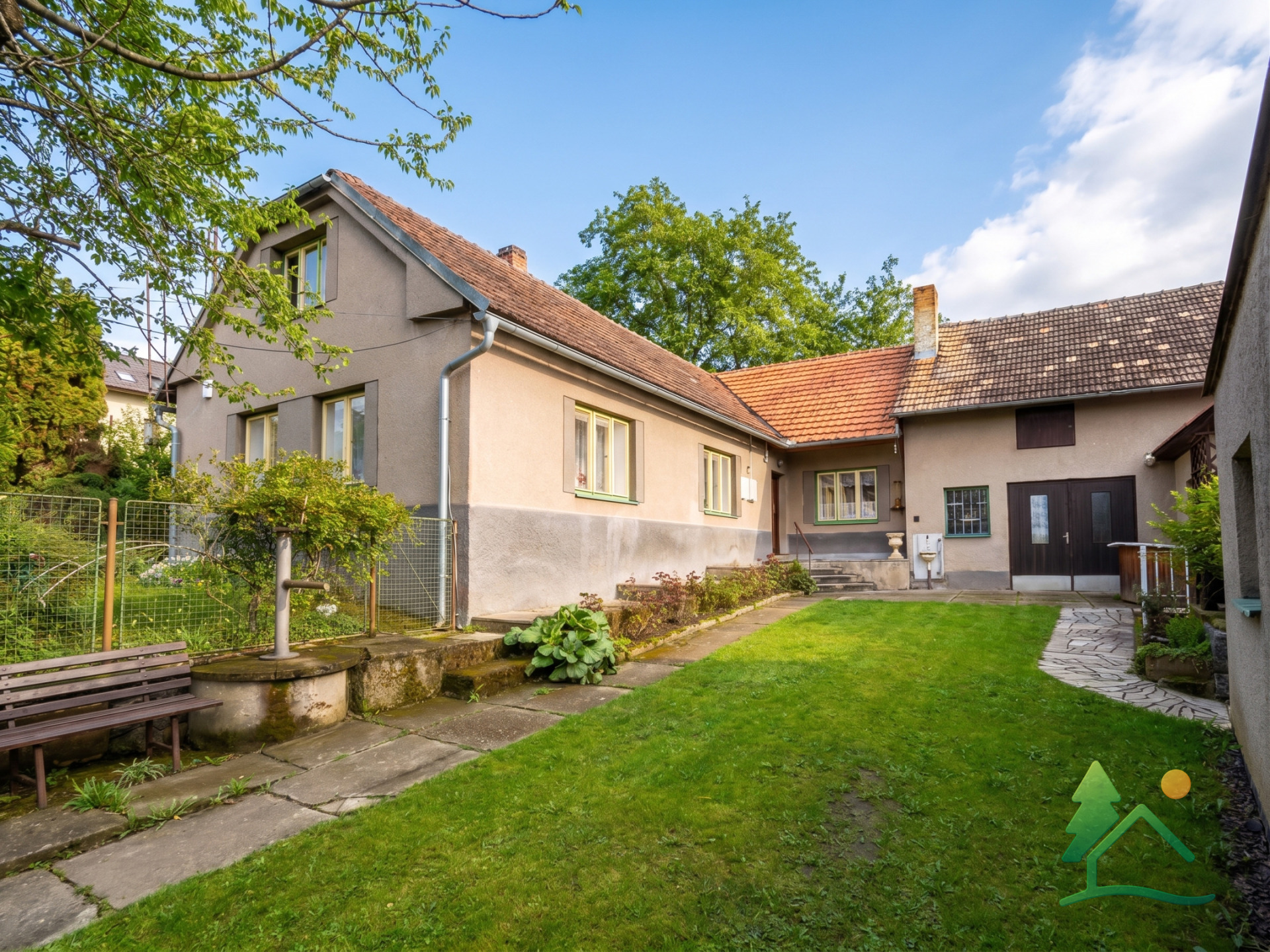 Venkovský rodinný dům s pozemkem 1 835 m² a zázemím pro soběstačný život