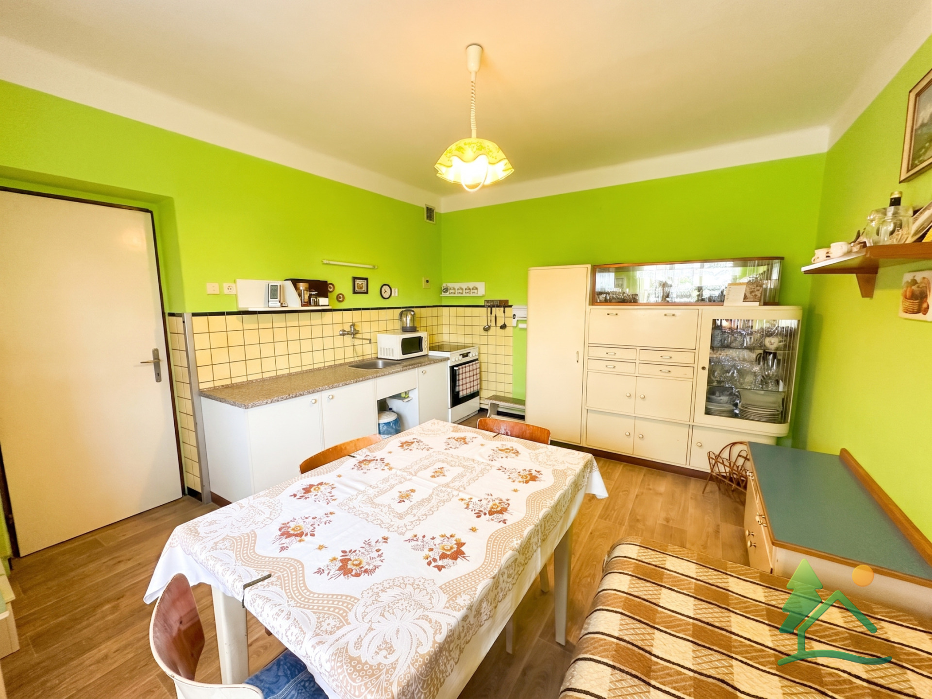 Venkovský rodinný dům s pozemkem 2 077 m² a zázemím pro soběstačný život