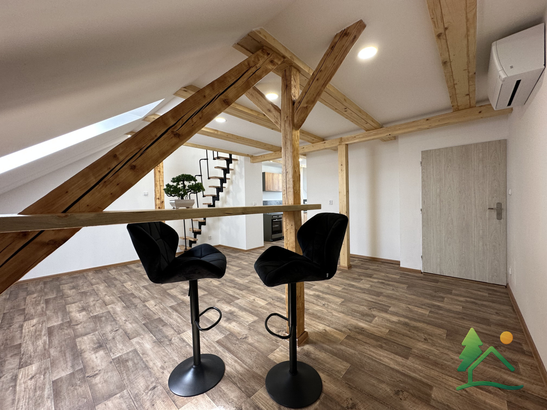  Podkrovní mezonetový byt 2+kk, 70m2, ulice Husova, Pardubice 