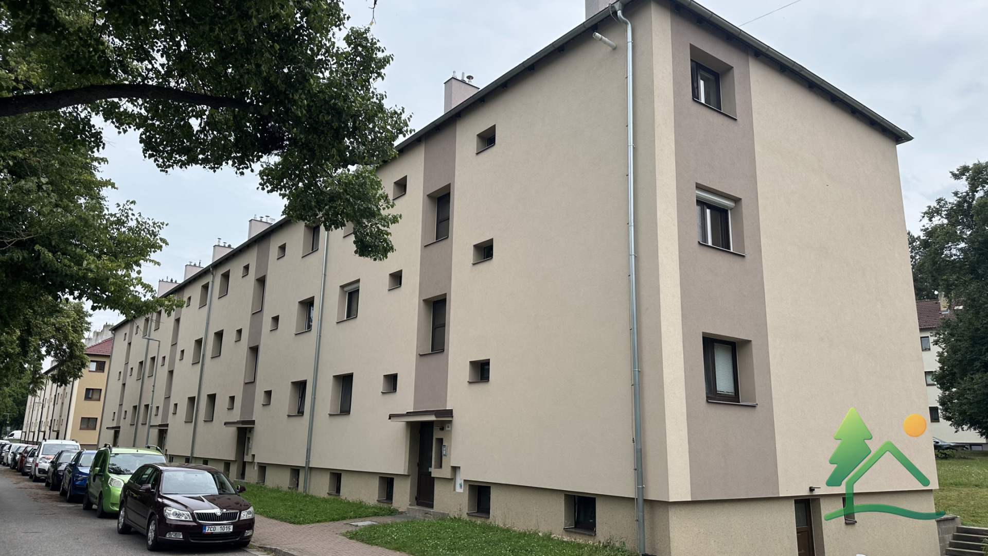 Pronájem bytu 2+1, 52 m² s balkonem a sklepem, ul. 9. května - Chvaletice