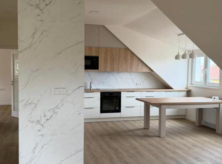 Prodej bytu, 3+kk, 100 m²