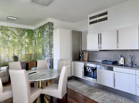 Pronájem bytu, 3+kk, 92 m² obrázek