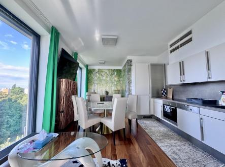 Pronájem bytu, 3+kk, 92 m²