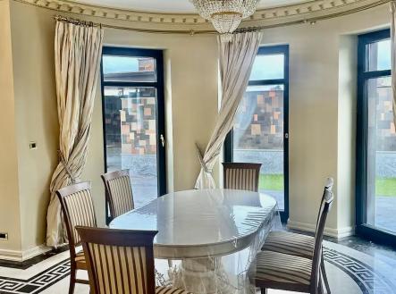 Pronájem domu/vily, 250 m²