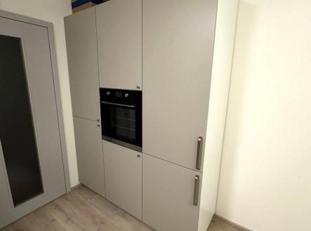 Pronájem bytu, 1+kk, 33 m²