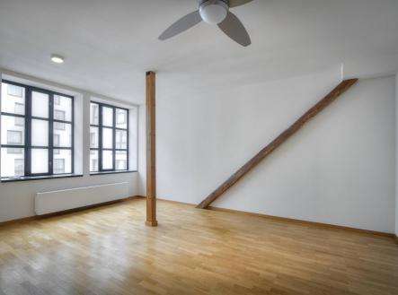 Pronájem bytu, 1+kk, 78 m²