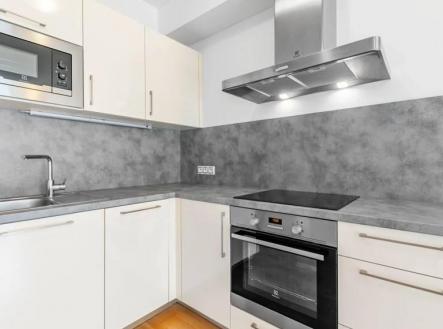 Pronájem bytu, 1+kk, 32 m²