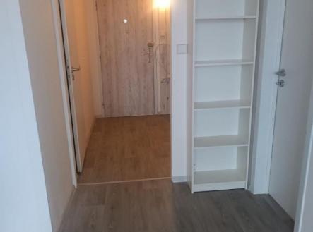 Pronájem bytu, 1+kk, 35 m²