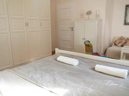 Pronájem bytu, 3+kk, 90 m²