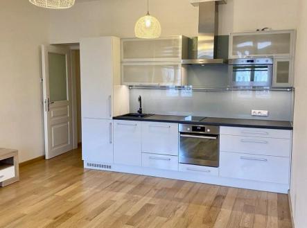 Pronájem bytu, 2+kk, 58 m²