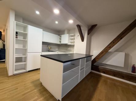 Pronájem bytu, 2+kk, 89 m²