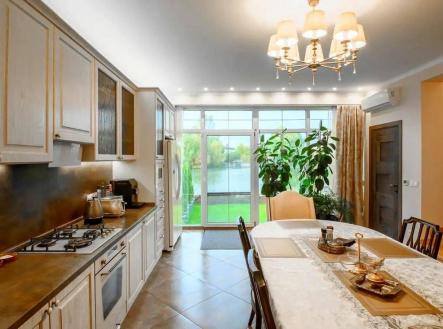 Prodej domu/vily, 250 m²