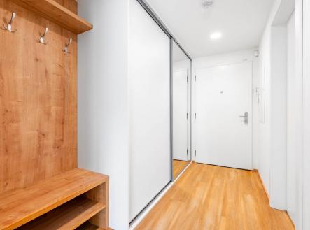 Pronájem bytu, 1+kk, 33 m²