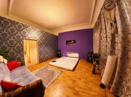 Pronájem obchodní prostor, 98 m²