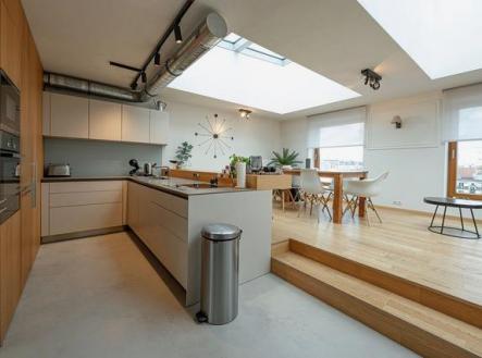 Pronájem bytu, 4+kk, 196 m²