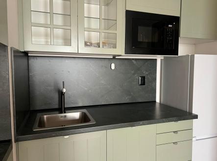 Pronájem bytu, 1+kk, 42 m²