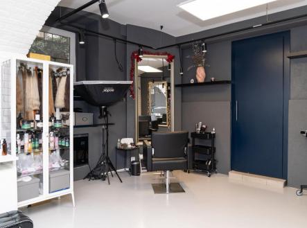 Pronájem obchodní prostory, 136 m²