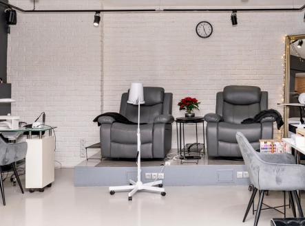 Pronájem obchodní prostory, 136 m²