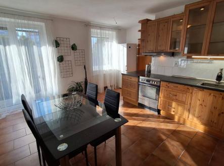 Pronájem bytu, 2+1, 95 m²