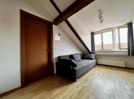 Pronájem bytu, 3+kk, 60 m²