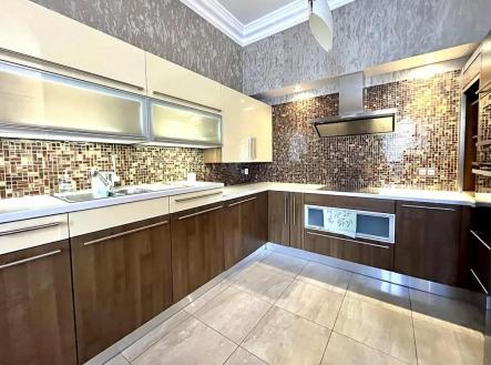 Pronájem bytu, 3+kk, 98 m²